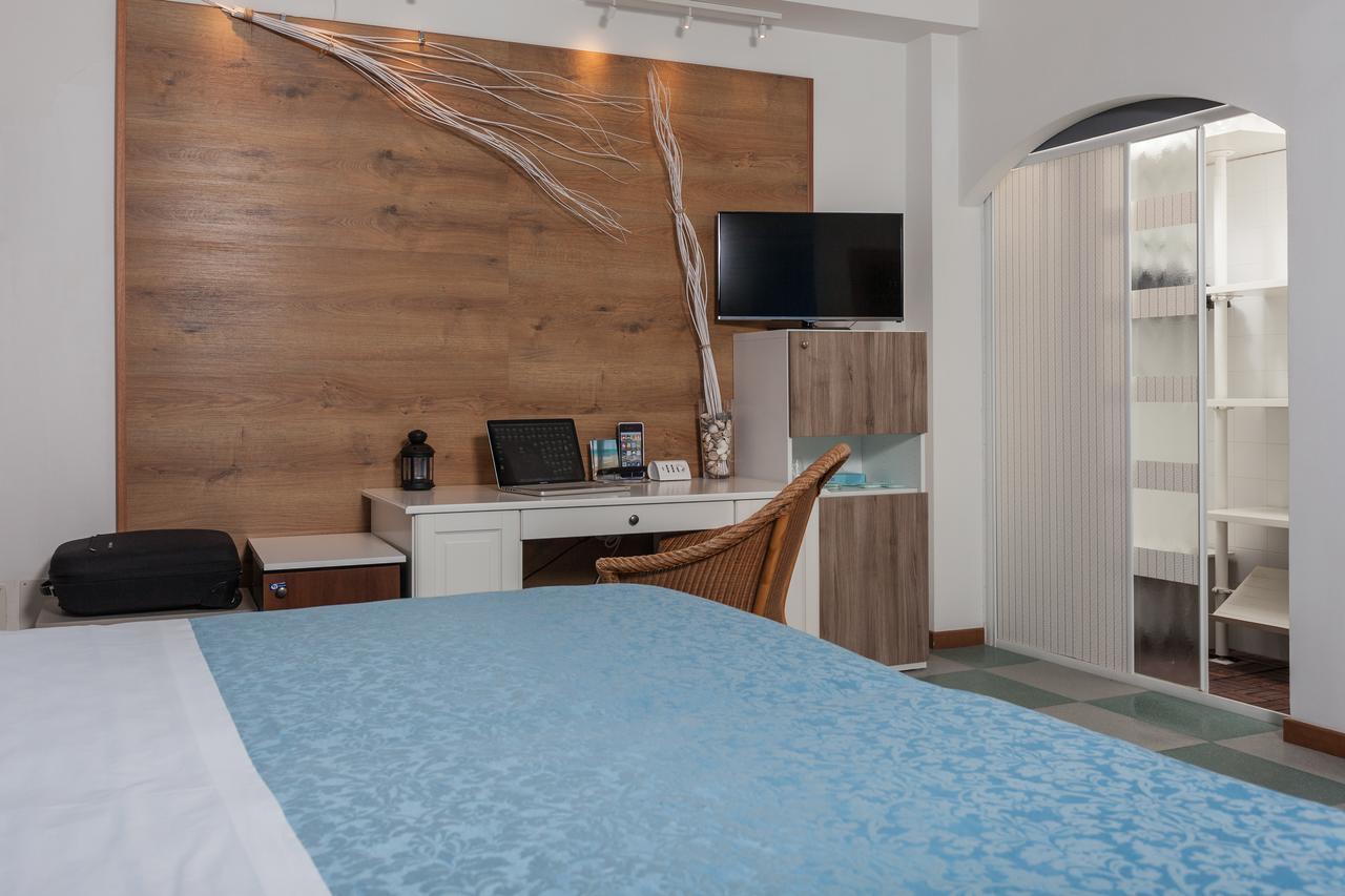Hotel Resort Marinella 가비체 마레 외부 사진