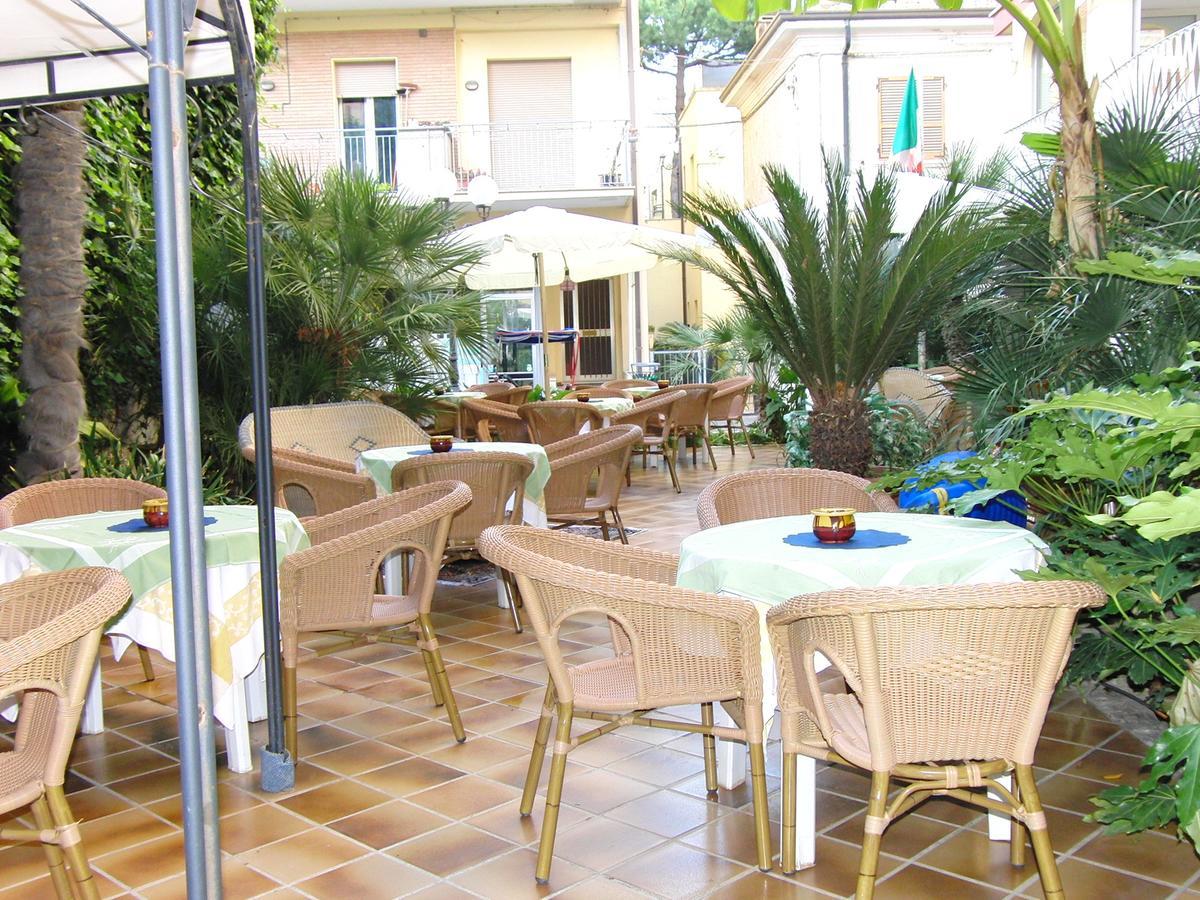 Hotel Resort Marinella 가비체 마레 외부 사진